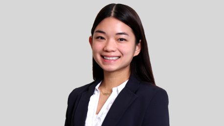 Tiffany Giang summer associate headshot